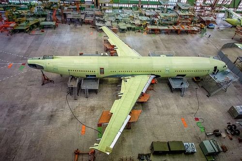 Mặc dù Nhà máy KAZ có khả năng mở rộng đáng kể sản lượng, nhưng trước hết họ phải có những cơ sở chuyên dụng, tuyển thêm chuyên gia để tổ chức sản xuất liên tục và triển khai quy trình kiểm soát chất lượng cùng hệ thống lập kế hoạch hiệu quả.