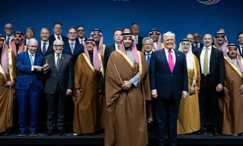 Quan hệ Mỹ - Arab Saudi vốn được xây dựng trên nền tảng hợp tác quốc phòng và năng lượng suốt nhiều thập kỷ. Mỹ duy trì hiện diện quân sự tại Arab Saudi từ năm 1945 và từng mở rộng đáng kể lực lượng trong các cuộc chiến tại Iraq.