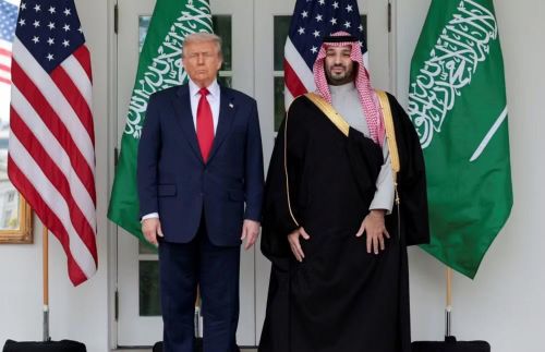 Nguồn cơn của căng thẳng bắt đầu từ đầu tháng 5 khi Tổng thống Trump công bố chiến dịch "Dự án Tự do", điều tàu chiến cùng nhiều khí tài quân sự hộ tống tàu thương mại qua eo biển Hormuz.