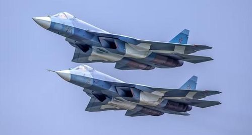 Đây cũng là địa điểm mà giới phân tích phương Tây từng cho rằng một chiếc Su-57 đã bị hư hại sau cuộc tập kích bằng UAV của Ukraine vào năm 2024. Bộ Quốc phòng Nga chưa đưa ra bình luận về những hình ảnh mới.