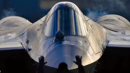 Theo War Zone, những loại vũ khí này từng giúp chiến đấu cơ Nga tiêu diệt máy bay Ukraine ở khoảng cách hơn 200 km.