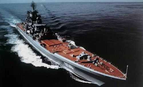 Tốc độ cao cho phép chiến hạm nhanh chóng vượt qua khu vực Greenland - Iceland - Anh, điểm nghẽn hàng hải quan trọng nối Bắc Cực với Bắc Đại Tây Dương trong thời chiến.