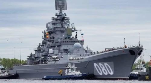 Admiral Nakhimov có thể nhanh chóng thay đổi vị trí, khiến đối phương khó xác định mục tiêu hơn, đồng thời giảm thời gian hoạt động trong khu vực nguy hiểm.
