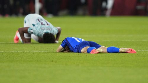Modric và đồng đội không giấu nổi sự buồn bã sau khi chính thức dừng bước tại World Cup 2026. Ở tuổi 40, Modric vẫn cho thấy bản thân là chỗ dựa vững chắc của đội tuyển và cả người hâm mộ.
