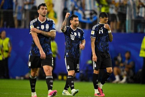  HLV Bubista không xây dựng một kế hoạch chỉ để phong tỏa Messi. Ảnh: Reuters. 