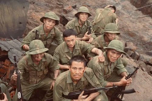 Phương Nam trong phim "Mưa đỏ".