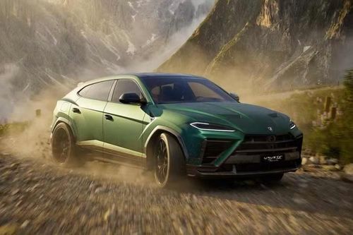 Hiện Lamborghini chưa công bố giá bán chính thức cho Urus SE Performante, nhưng nhiều khả năng mẫu SUV hiệu suất cao này sẽ có giá cao hơn đáng kể so với Urus SE tiêu chuẩn. Dự kiến, xe sẽ đến tay các đại lý vào đầu năm 2027.