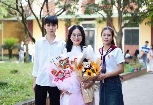 Với kết quả đạt được, Tuấn Sang là niềm tự hào của người thân, thầy cô và bạn bè.