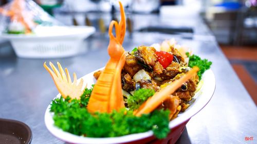Điều khiến tôi hạnh phúc nhất là ngày càng có nhiều thực khách quay trở lại để thưởng thức những món ăn mang hương vị quê nhà. Đó là động lực để tôi tiếp tục gìn giữ những giá trị ẩm thực địa phương.