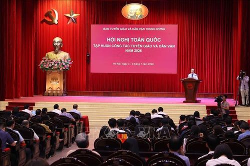 Đồng chí Phạm Tất Thắng, Ủy viên Trung ương Đảng, Phó Trưởng ban Thường trực Ban Tuyên giáo và Dân vận Trung ương phát biểu khai mạc. Ảnh: Văn Điệp/TTXVN
