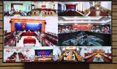 Hội nghị được tổ chức trực tuyến đến 64 điểm cầu ở các xã, phường trên địa bàn tỉnh.