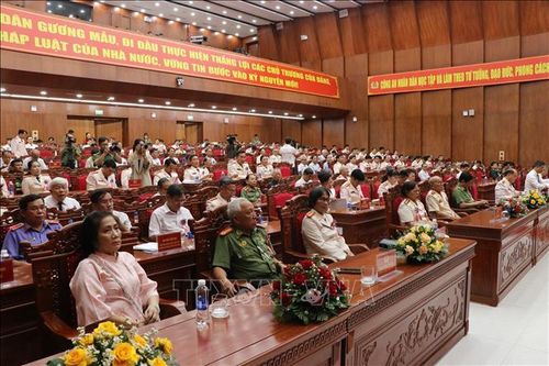 Các đại biểu tham dự Lễ kỷ niệm 80 năm Ngày truyền thống lực lượng An ninh nhân dân.
