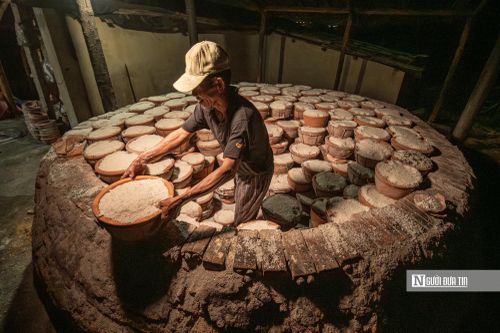 Theo Hợp tác xã muối Tuyết Diêm, làng nghề muối Tuyết Diêm có khoảng 350 hộ gia đình trực tiếp sản xuất muối. Còn nghề làm muối hầm thì đến nay, cả làng chỉ còn 4 hộ gia đình duy trì với sản lượng theo đơn đặt hàng và cung ứng cho tiêu dùng.