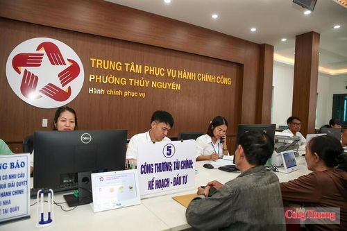 Phân cấp, phân quyền tiếp tục được xác định là động lực quan trọng của mô hình chính quyền mới. Ảnh: Nam Nguyễn
