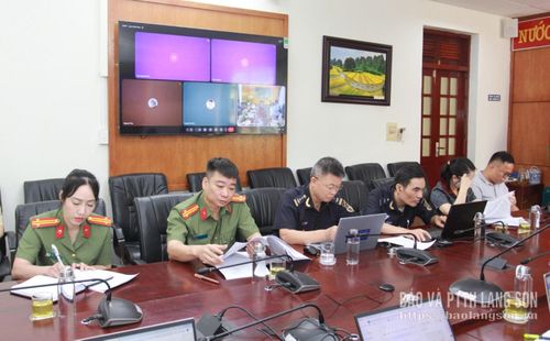 Đại biểu tham gia cuộc họp