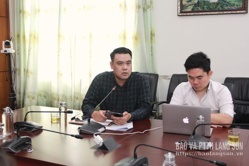 Đại diện doanh nghiệp phát biểu tại cuộc họp