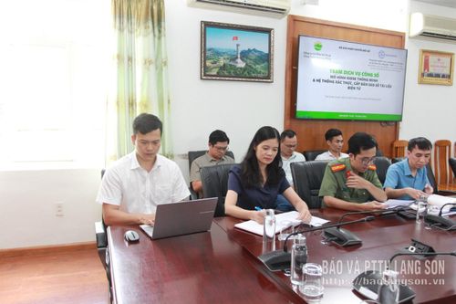 Các đại biểu tham dự cuộc họp