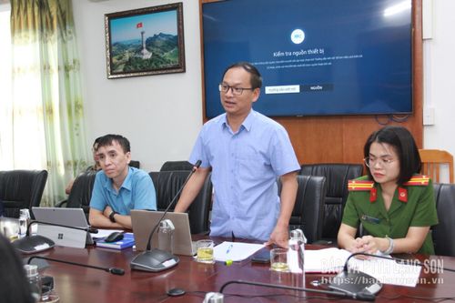 Lãnh đạo Sở KH&amp;CN phát biểu kết luận cuộc họp