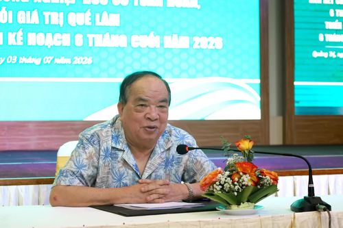 Ông Nguyễn Hồng Lam, Chủ tịch Hội Nông nghiệp tuần hoàn Việt Nam, Chủ tịch Hội đồng quản trị Tập đoàn Quế Lâm phát biểu tại hội nghị - Ảnh: Quang Ngọc