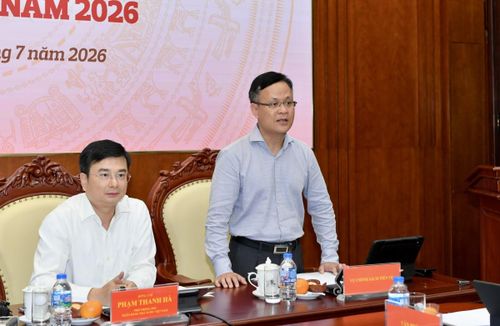 Ông Phạm Chí Quang, Vụ trưởng Vụ Chính sách tiền tệ thông tin tại họp báo. Ảnh: SBV