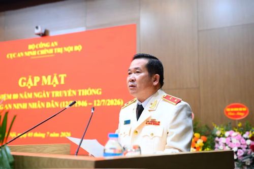 Trung tướng Đinh Văn Nơi, Cục trưởng Cục An ninh chính trị nội bộ phát biểu tại buổi gặp mặt.