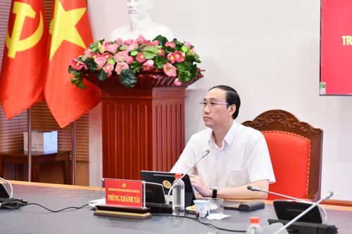 Đồng chí Phùng Khánh Tài chủ trì Hội nghị. Ảnh: M. Thúy