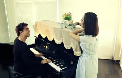 Tăng Nhật Tuệ còn là người đứng sau một số sản phẩm âm nhạc của Miu Lê.