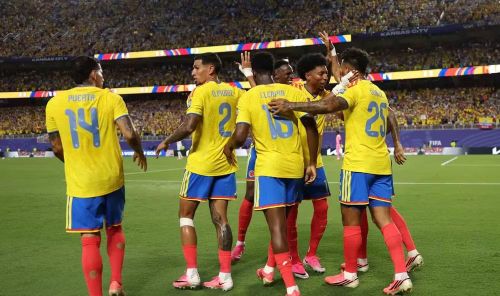 Colombia có bàn thắng mở tỷ số. (Ảnh: FIFA)