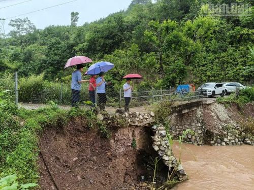 Các địa phương chủ động kiểm tra, rà soát những điểm có nguy cơ cao xảy ra lũ quét, sạt lở đất. (Ảnh tư liệu)