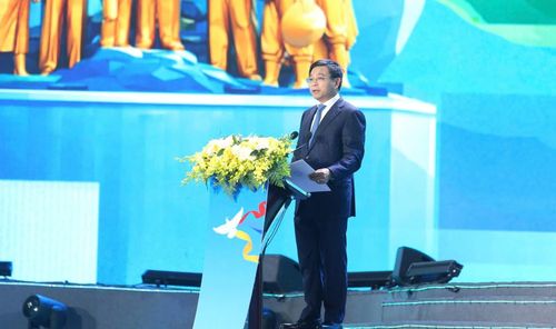 Phó Thủ tướng Chính phủ Nguyễn Văn Thắng phát biểu tại lễ khai mạc.