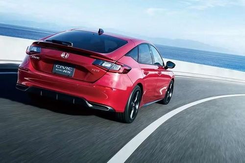 Đến tháng 4/2026, Honda Nhật Bản giới thiệu phiên bản Honda Civic e:HEV S+ SHIFT 2026 mới, ứng dụng hệ thống này từ mẫu Honda Prelude nhằm tăng cường cảm giác lái và sự tương tác giữa người lái với xe.
