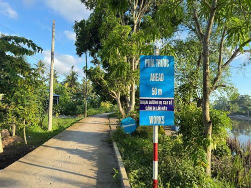 Khu vực sạt lở bờ sông Ba Láng được UBND TP Cần Thơ công bố tình huống khẩn cấp.