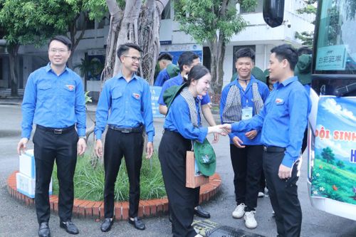 Chiến dịch Mùa hè xanh 2026 tiếp tục phát huy vai trò xung kích của tuổi trẻ Nghệ An trong các hoạt động tình nguyện vì cuộc sống cộng đồng.