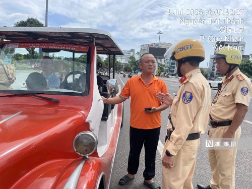 Xe điện vi phạm trên đường Nguyễn Tất Thành sáng 4/7