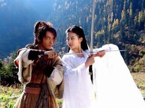 Ngọc Nữ Tố Tâm Kiếm Pháp đòi hỏi sự phối hợp đặc biệt giữa hai người thi triển.