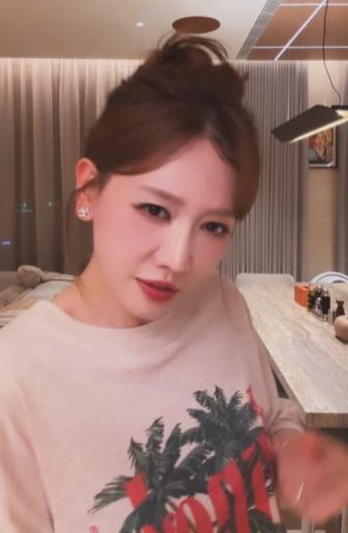 Hari Won gây chú ý với nhan sắc không tuổi. Ảnh: Chụp màn hình