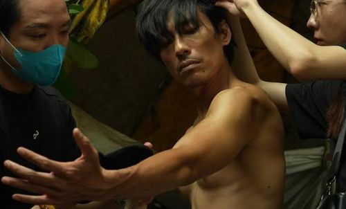 Kiều Minh Tuấn sẵ sàng ép cân thay đổi ngoại hình để phù hợp với nhân vật. Ảnh: Hậu trường phim