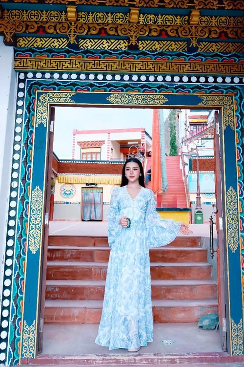 Quỳnh Kool khoe nhan sắc thăng hạng trong chuyến du lịch tái tạo năng lượng tại Himalaya. (Nguồn: FBNV)