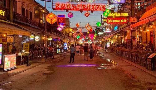 Chợ đêm & Phố đi bộ Pub Street