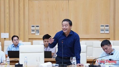 Ông Lê Hữu Danh - Phó Tổng Giám đốc Tổng Công ty Điện lực miền Trung.