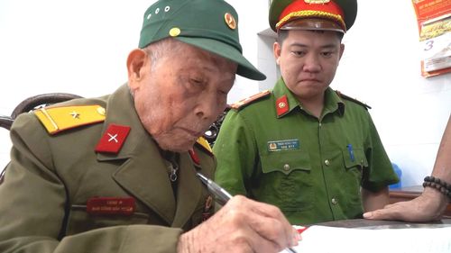 Mong ước lớn nhất của ông Khích là tìm được mộ của anh trai là liệt sĩ Nguyễn Đăng Ban.