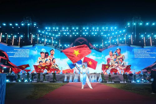 Tiết mục nghệ thuật đặc sắc - Ảnh: Đ.V