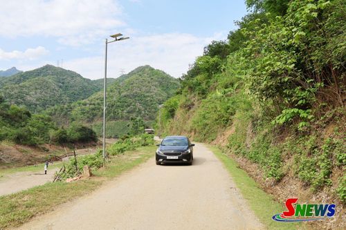 Mô hình huy động sức dân đóng góp xây dựng "Tuyến đường thắp sáng đường quê" tại xã Mường Bú.