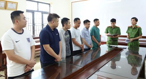 Các đối tượng tại Cơ quan Công an (Ảnh: Công an Ninh Bình)