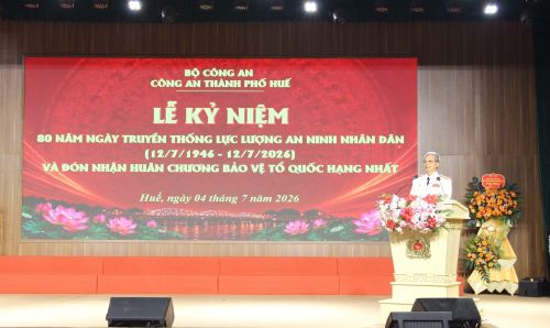 Đại tá Dương Chính Quy, nguyên Phó Giám đốc Công an tỉnh Thừa Thiên Huế ôn lại truyền thống lực lượng An ninh nhân dân.