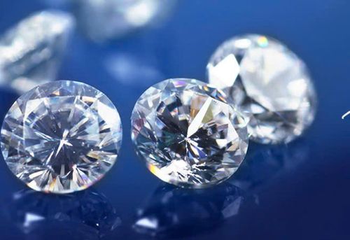Kim cương được giới thiệu trên website của PNJ.
