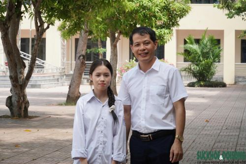 Từng có ý định theo học ngành Báo chí, Quỳnh Phương quyết định chọn Sư phạm Ngữ văn với mong muốn một ngày được đứng trên bục giảng, truyền cảm hứng cho học sinh.