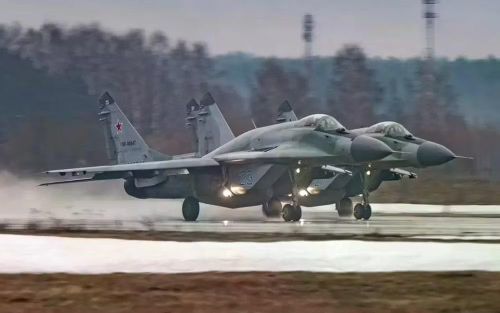 Theo chuyên trang Defense Express của Ukraine, số máy bay tiêm kích MiG-29 nói trên đã được Ba Lan hiện đại hóa trong giai đoạn 2011-2014 với máy tính mới, màn hình hiển thị trong buồng lái cùng hệ thống dẫn đường và liên lạc được nâng cấp.