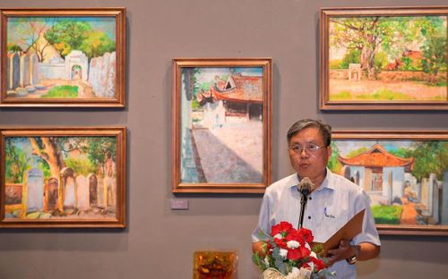  TS. Nguyễn Văn Tú – Phó Giám đốc Trung tâm Hoạt động VHKH Văn Miếu – Quốc Tử Giám phát biểu khai mạc triển lãm.