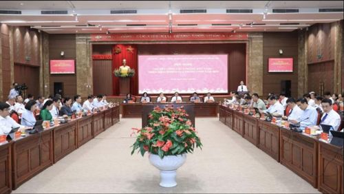  Chiều 3/7, Thành ủy, HĐND, UBND, Ủy ban MTTQ Việt Nam thành phố Hà Nội tổ chức Hội nghị sơ kết công tác 6 tháng đầu năm, triển khai nhiệm vụ 6 tháng cuối năm 2026 